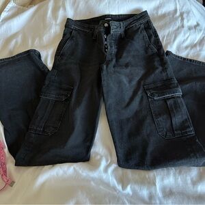 Black Low Rise Relaxed Straight Cargo Jeans